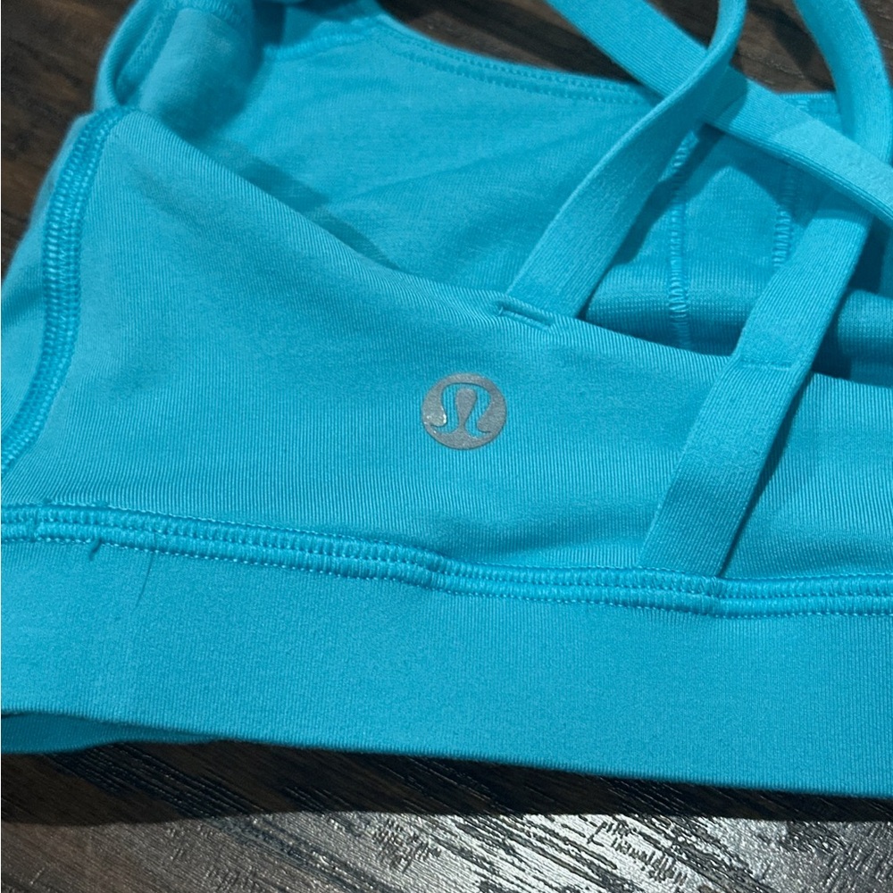 lululemon athletica Women's Blue Sports Bra Size 2 - Picture 3 of 6